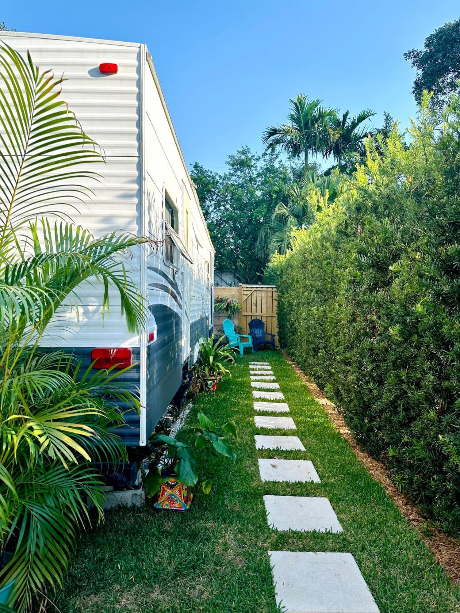 Camping Descanso, Tranquilidad Y Desconexion A Un Paso De Todo. Miami
